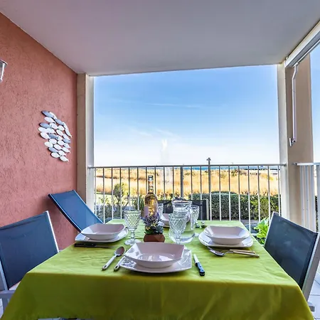 شقة Les Colonnes De Circe By Interhome